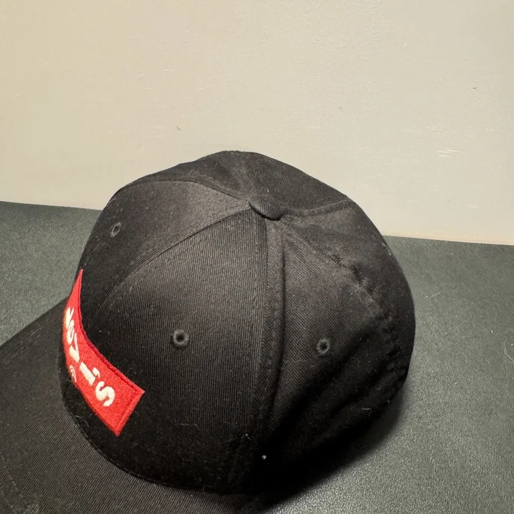 Vintage Levis Hat Cap Black Red Logo Spellout Snap Back Y2K‎ Flex Fit Casual